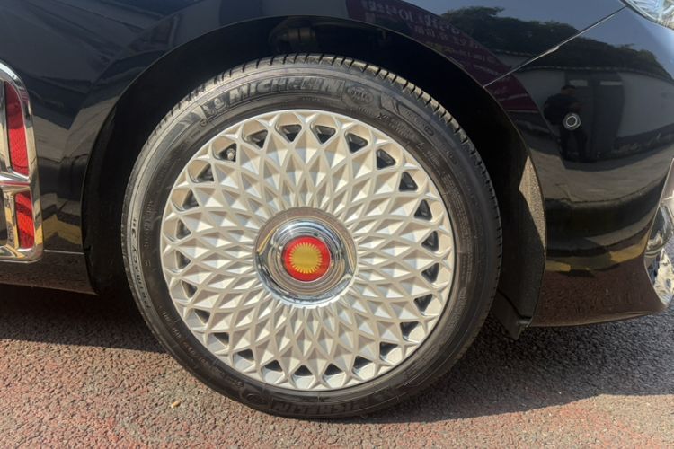 Used Hongqi H9 2024 2.0T Qichang Private Enjoyment Luxury Edition
