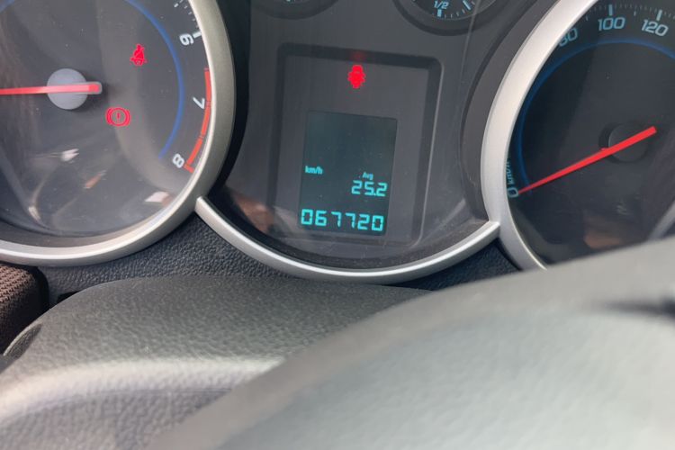 Used Chevrolet Cruze 2015 Hatchback 1.6L Manual Comfort Edition