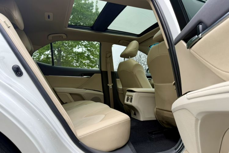 Used Toyota Camry 2019 Revised Version 2.5G Luxury Edition Interior 4