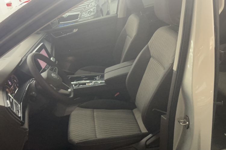 Used Volkswagen Viloran 2022 330TSI Business Edition