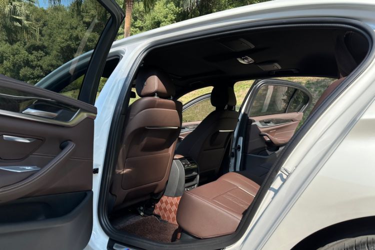 Used BMW 5 Series 2022 Second Facelift 525Li M Sport Package
