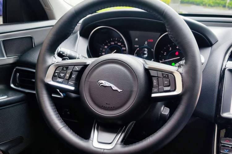 Used Jaguar XEL 2019 2.0T 200 PS Luxury Edition