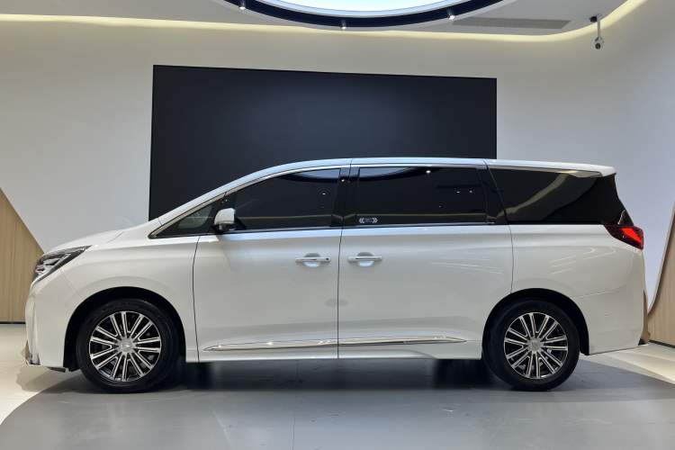 Used GAC Trumpchi M8 2023 Lingxiu Series 390T Ultimate Edition Exterior 7