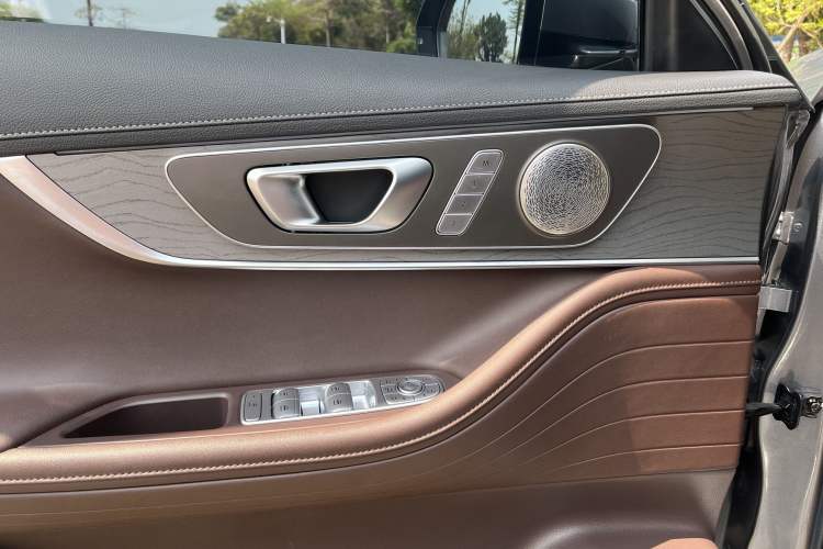 Used Chery Tiggo 8 PRO 2024 Champion Edition 290T Two-Wheel Drive Peak Version 7 Seats