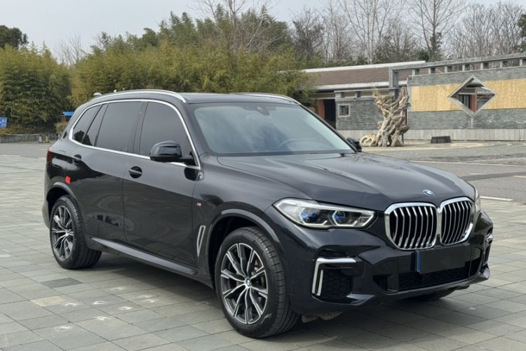 Used BMW X5 2022 Restyled xDrive 30Li Luxury Version M Sport Package
