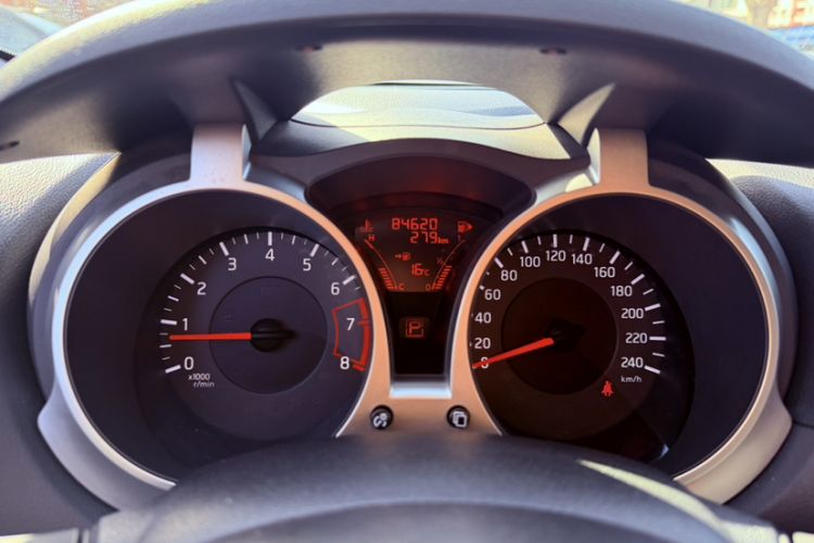 Used Infiniti ESQ 2014 1.6L Spontaneous Edition
