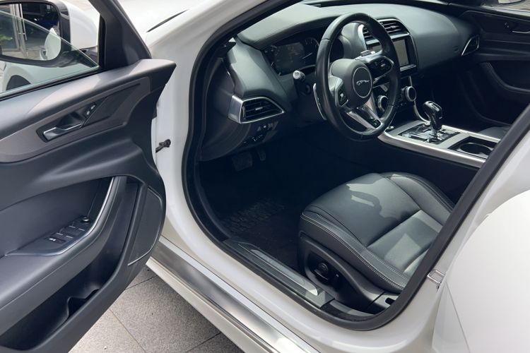 Used Jaguar XEL 2020 2.0T 200PS R-DYNAMIC Youth Sports Edition Driver Seat