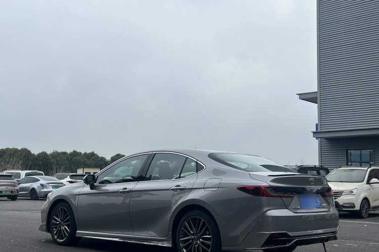 Used Toyota Camry 2026 Model Dual-Engine 2.0HXS Sport Plus Edition
