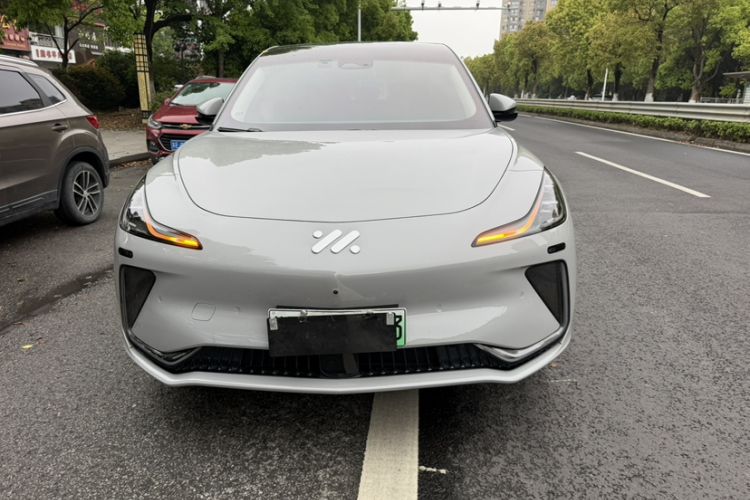 Used IM LS7 2023 100kWh Lux Rear-Drive Version