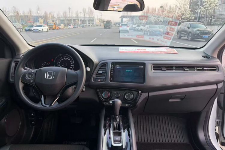 Used Honda Vezel 2020 1.5L CVT Pioneer Edition Interior 2