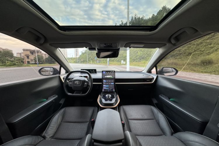 Used Toyota bZ3 2023 616 km Long-Range Premium
