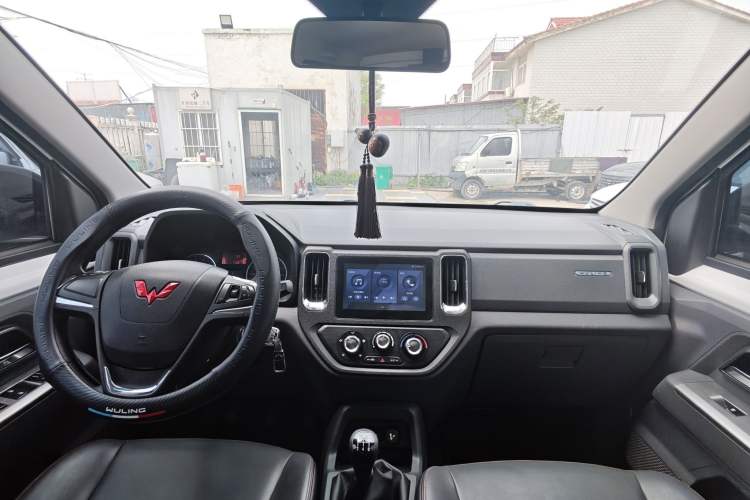 Used Wuling Zhengtu 2021 1.5L Adventure LAR Interior 6