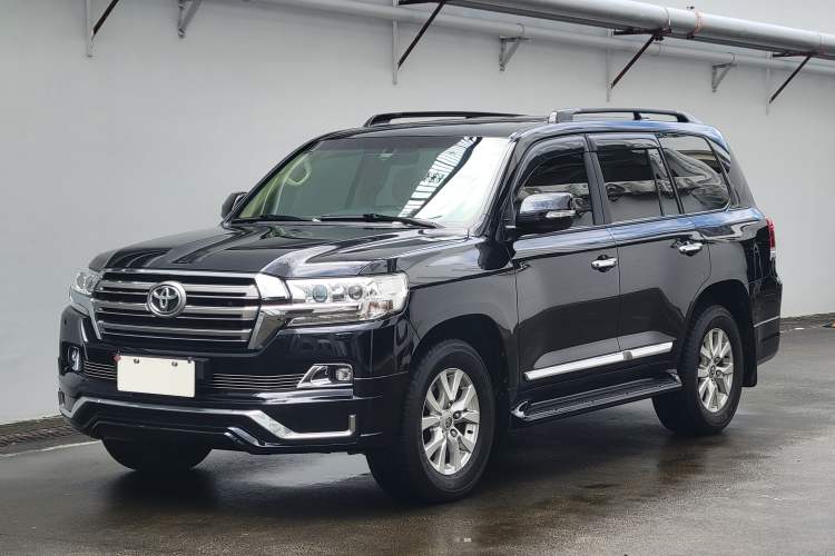 Used Toyota Land Cruiser 2016 4.6L GX-R Middle East
