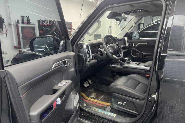 Used JETOUR Traveler 2023 2.0T Four-Wheel Drive Conqueror Interior 1