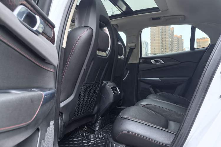 Used Lynk & Co 02 2018 1.5T DCT Two-Wheel Drive Pro Version China V Emission Standard
