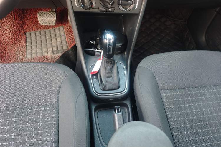 Used Volkswagen Polo 2014 1.4L Automatic Comfort Edition
