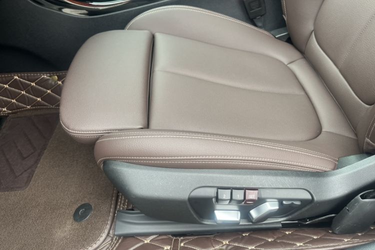 Used BMW 1 Series 2023 120i M Sport Night Edition Left Front Seat