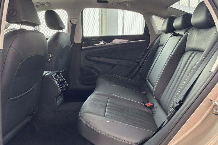 Used Volkswagen Passat 2022 330TSI Elite Edition Custom Version