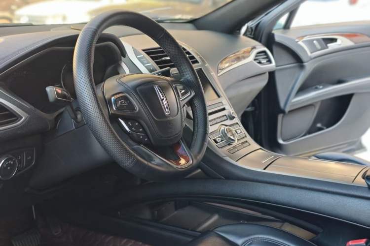 Used Lincoln MKZ 2017 2.0T Luxury Edition