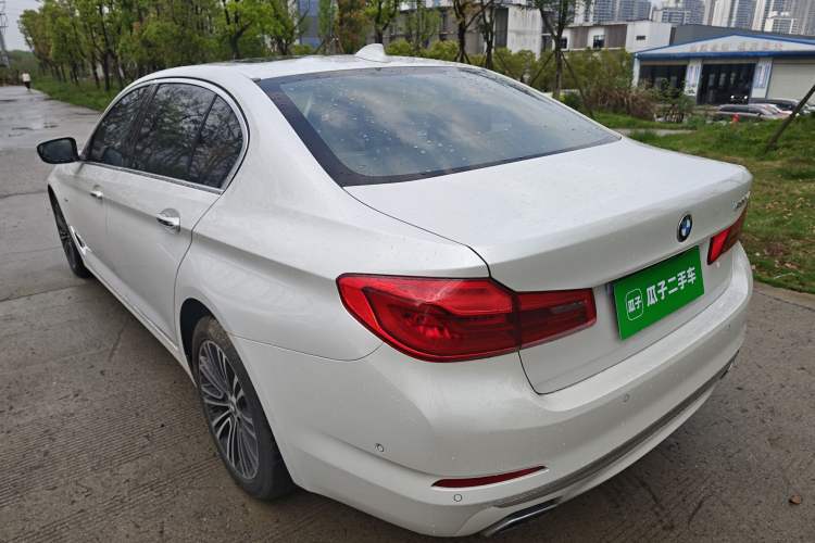 Used BMW 5 Series 2018 Facelifted 530Li Luxury Edition Premium Package Exterior 7