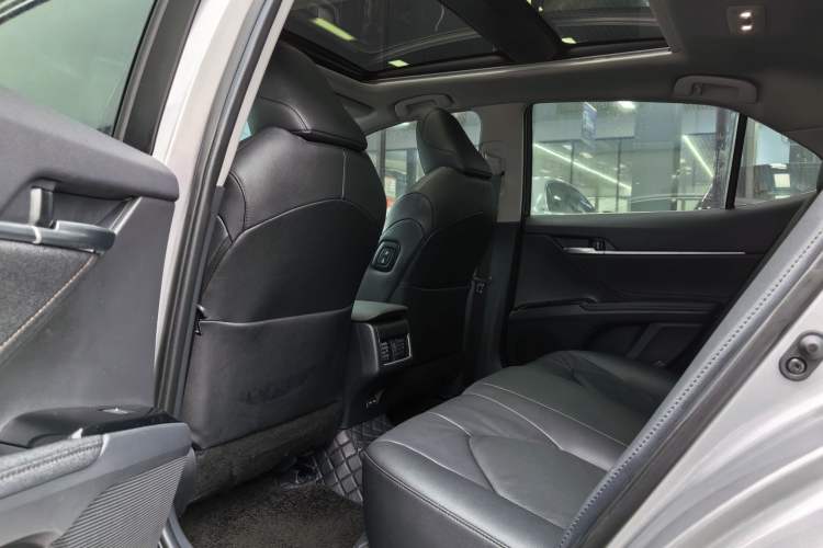 Used Toyota Camry 2023 2.5G Luxury Edition
