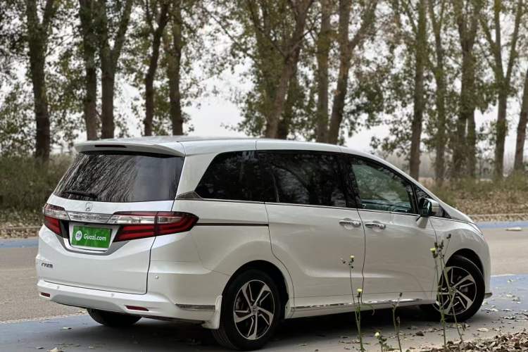 Used Honda Odyssey 2015 Revised Version 2.4L Supreme Edition
