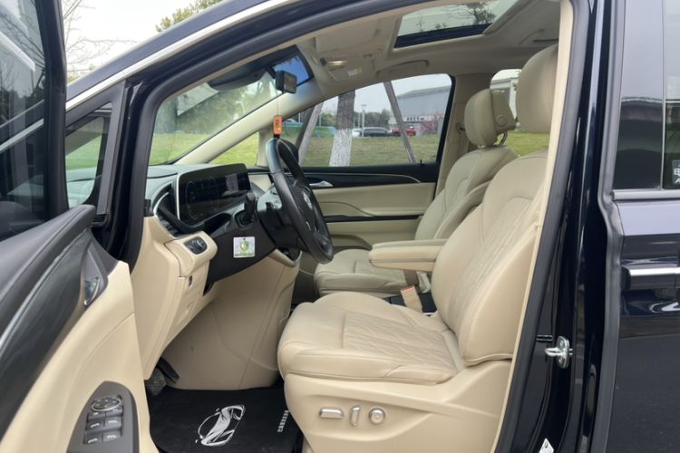 Used Buick GL8 2023 ES Lu Zun Flagship Model
