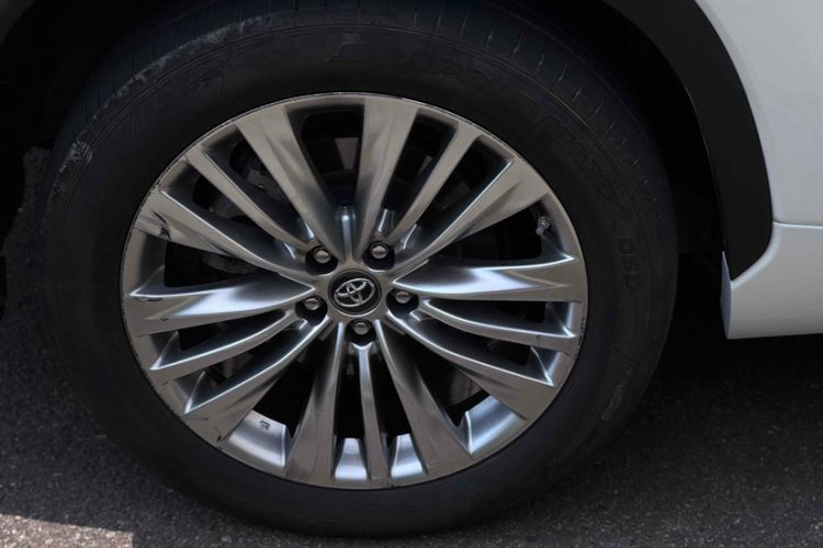 Used Toyota Highlander 2022 Dual-Engine 2.5L Four-Wheel Drive Prestige Version 7 Seats