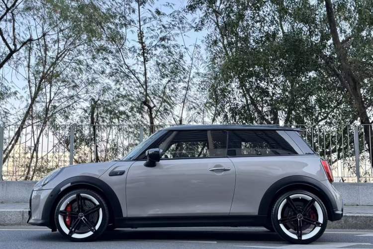 Used MINI MINI 2022 2.0T COOPER S Artist