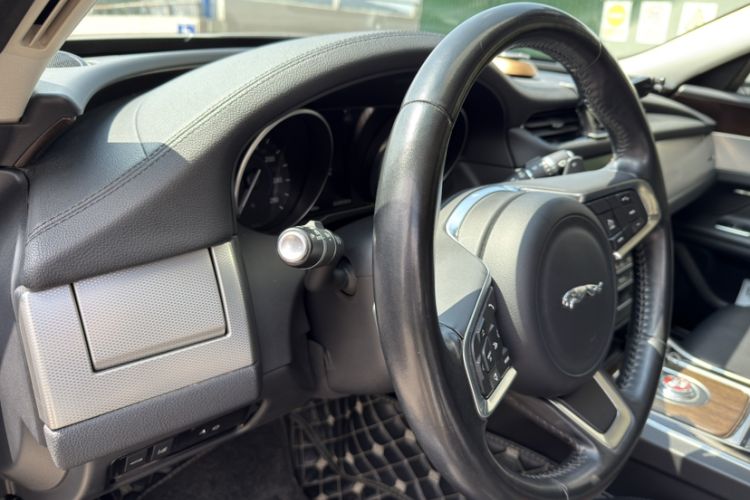 Used Jaguar XFL 2019 XFL 2.0T 200 PS Two-Wheel-Drive Elite Edition
