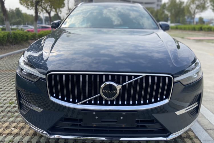 Used Volvo XC60 2024 B5 4x4 Smart Luxury Edition