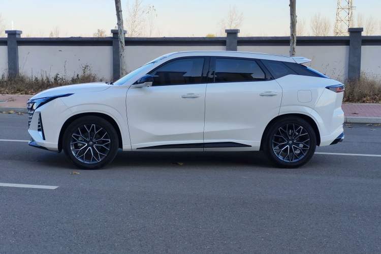 Used CHANGAN UNI-Z 2025 1.5T Premium Edition
