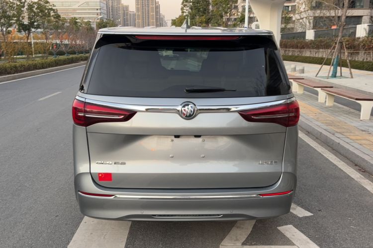 Used Buick GL8 2023 ES Lu Zun Deluxe Model
