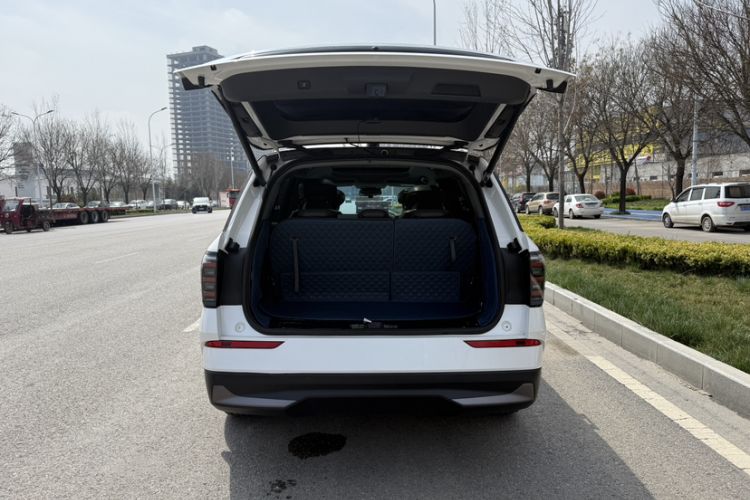 Used Ford Edge 2023 Ford Explorer L 2.0T EcoBoost Two-Wheel Drive 7-Seater Luxury Model
