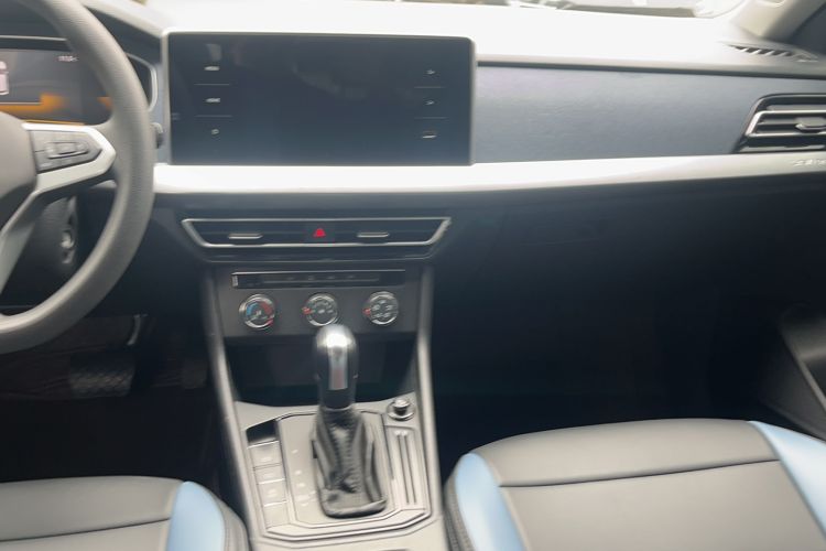 Used Volkswagen Lavida 2024 1.5L Automatic DeYi Edition Audio And AC Panel