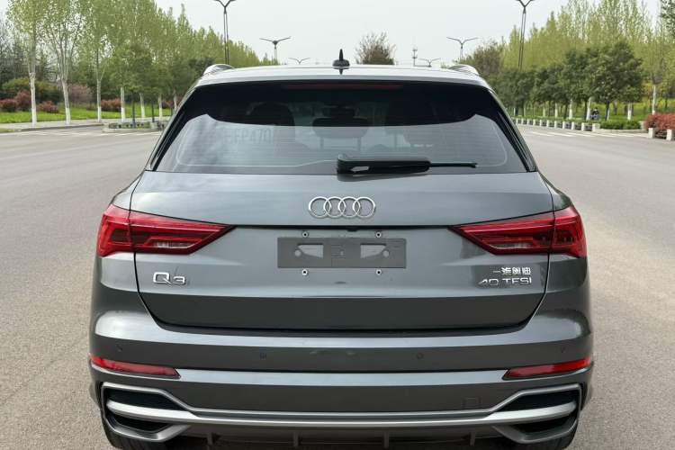 Used Audi Q3 2022 40 TFSI Fashion Dynamic Model