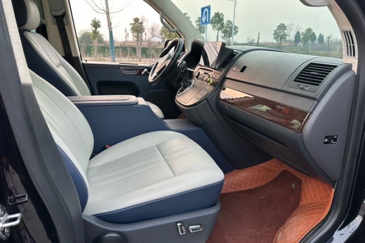 Used Volkswagen Multivan 2012 2.0 TSI Two-Wheel-Drive Luxury Edition
