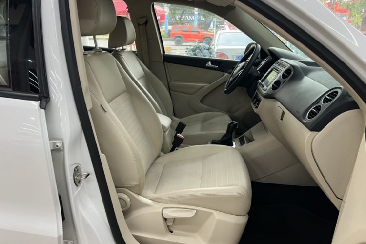 Used Volkswagen Tiguan L 2016 280TSI Automatic Two-Wheel-Drive Silk Road Style Edition
