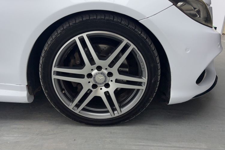 Used Mercedes-Benz E-Class 2014 E 200 Coupe Exterior 4