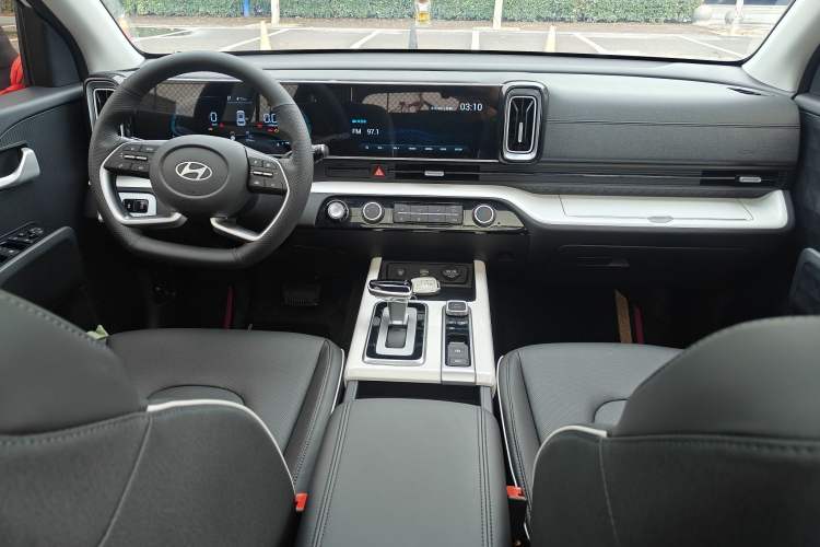 Used Hyundai ix35 2023 Musso 2.0L Deluxe Edition DLX