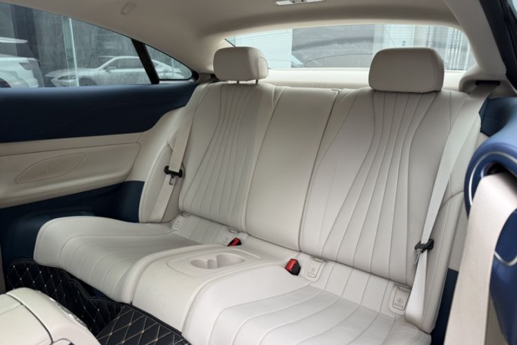 Used Mercedes-Benz E-Class 2023 E 260 Coupe Interior 5