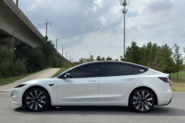 Used Tesla Model 3 2023 Rear-Wheel-Drive Version