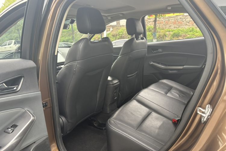 Used Ford Escort 2015 1.5L Automatic Fashion Model Exterior 8