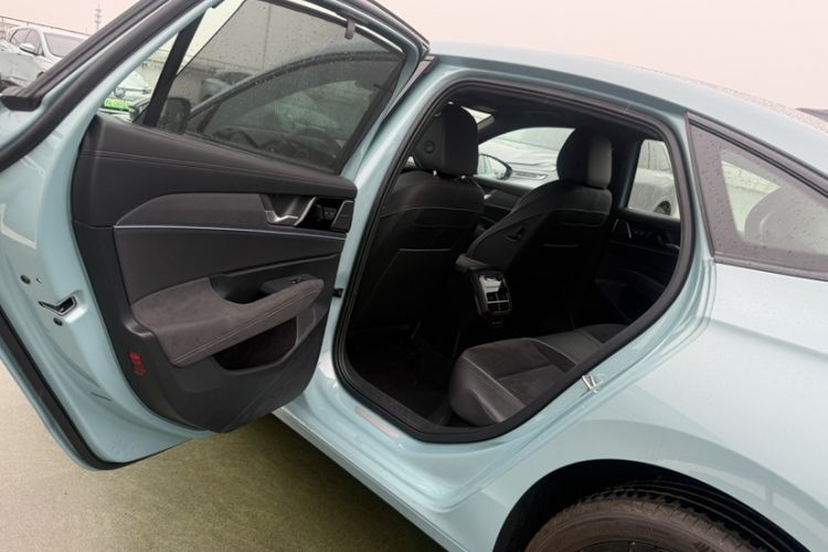 Used Volkswagen Passat 2025 Pro 380TSI Starry Dragon Luxury Edition Interior 7