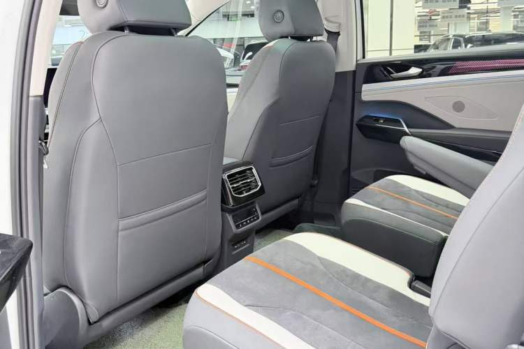 Used Volkswagen ID.6 CROZZ 2022 Long-Range PRO Edition Exterior 8