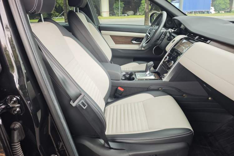 Used Land Rover Discovery Sport New Energy 2022 Facelifted P300e Plug-in Hybrid Electric Version Right Front Seat