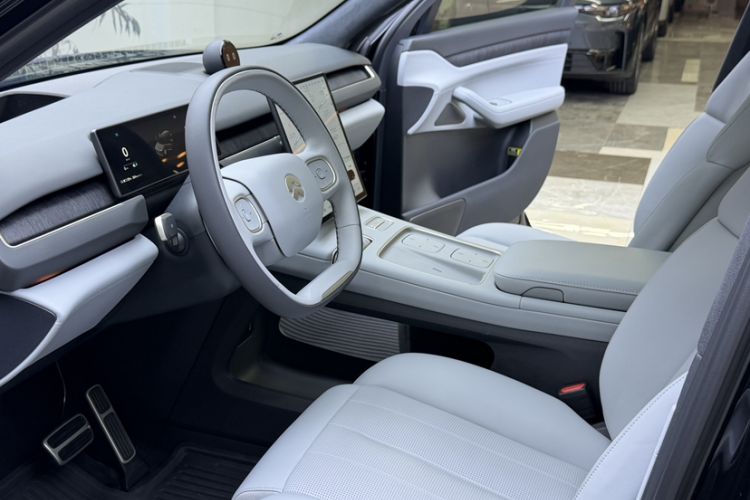 Used Nio ES8 2023 100kWh Signature Edition
