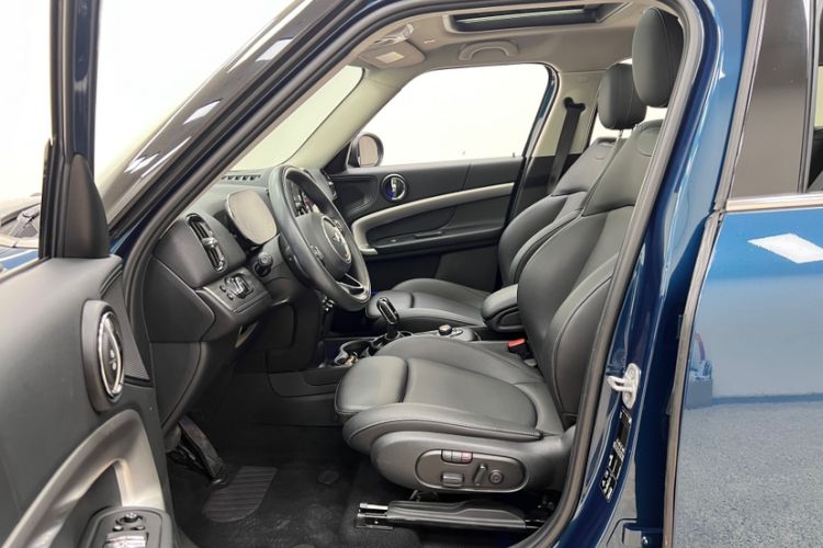 Used MINI Countryman 2021 1.5T COOPER ALL4 Laguna Blue Limited Edition Left Front Seat