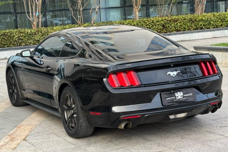Used Ford Mustang 2015 2.3T Automatic U.S.-Spec Version