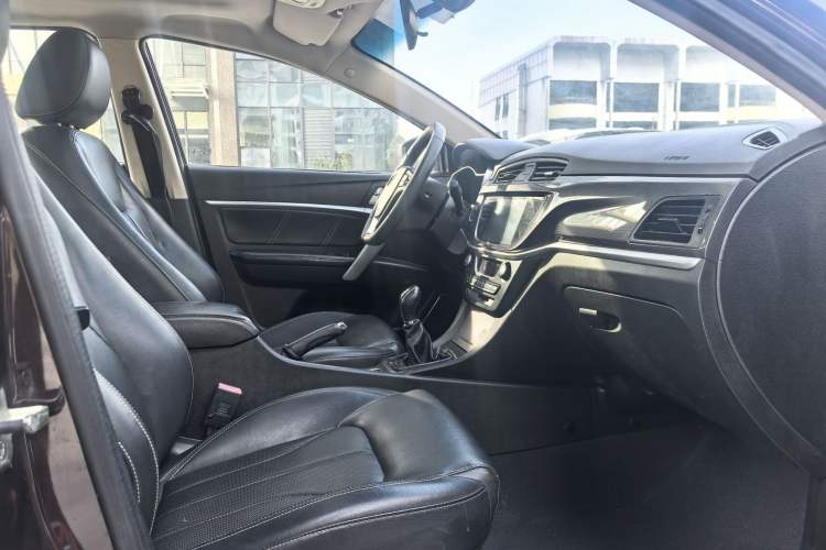 Used Geely Auto Emgrand 2017 Sedan Million Edition 1.5L Manual - Upward Version
